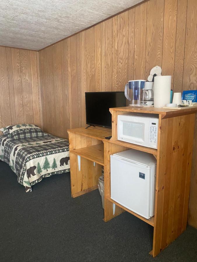 Tolsona Lake Lodge グレンナレン エクステリア 写真