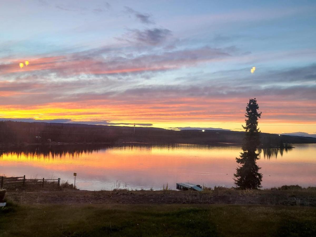 Tolsona Lake Lodge グレンナレン エクステリア 写真